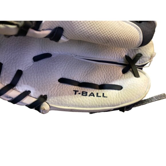 Wilson MLB New York Yankees T-Ball Glove NEW - Picture 8 of 14